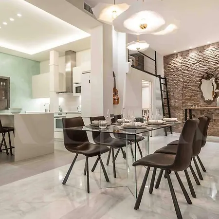 Luxurious In Center With Parking By Rems