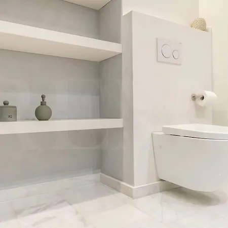 Luxurious In Center With Parking By Rems Malaga