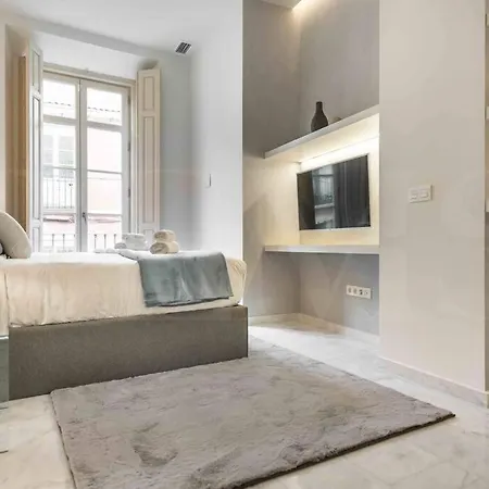 Luxurious In Center With Parking By Rems