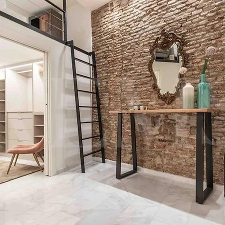 Luxurious In Center With Parking By Rems Apartment