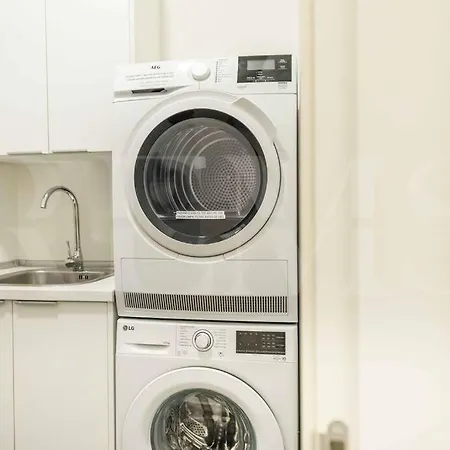 Apartment Luxurious In Center With Parking By Rems *
