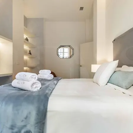 Apartment Luxurious In Center With Parking By Rems *