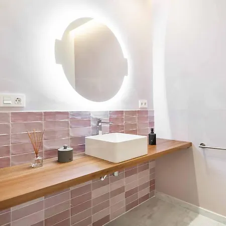 Luxurious In Center With Parking By Rems Apartment